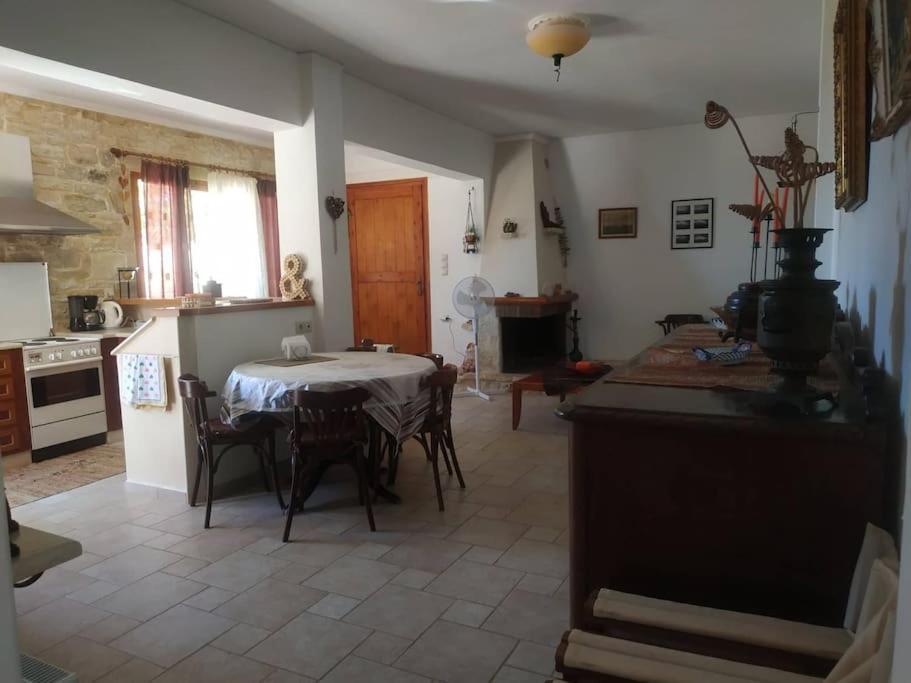 Grandpa's House Khania
